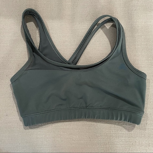 OISELLE Asymmetrical Sports Bra Like New w/ pads! - Picture 1 of 5